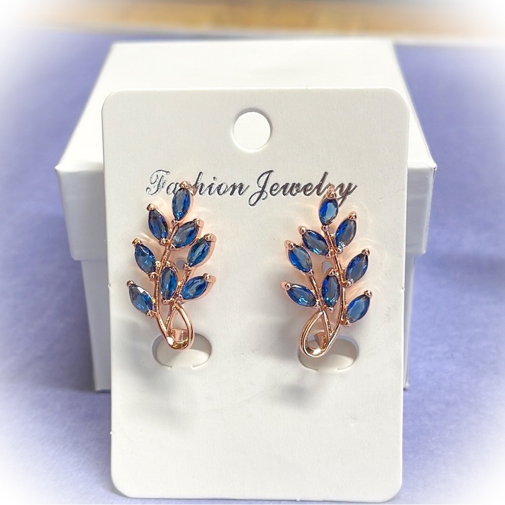💕Beautiful Blue Zircon Leaf Earrings Rose Gold💕